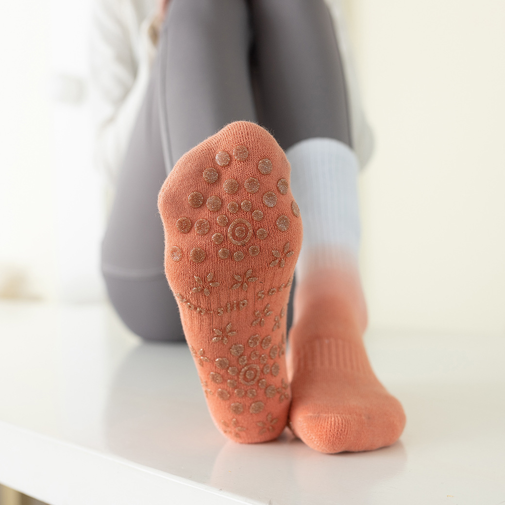 New Ladies Tie Dye Yoga Socks Non-slip Sweat Absorbing Comfortable Casual Socks Wholesale Pilates All-match Sports Socks