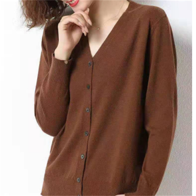 Spring and Autumn New V-neck Base Knitted Cardigan Women's plus size Loose Solid Color Thin Short Sweater All-match Sunscreen Jacket