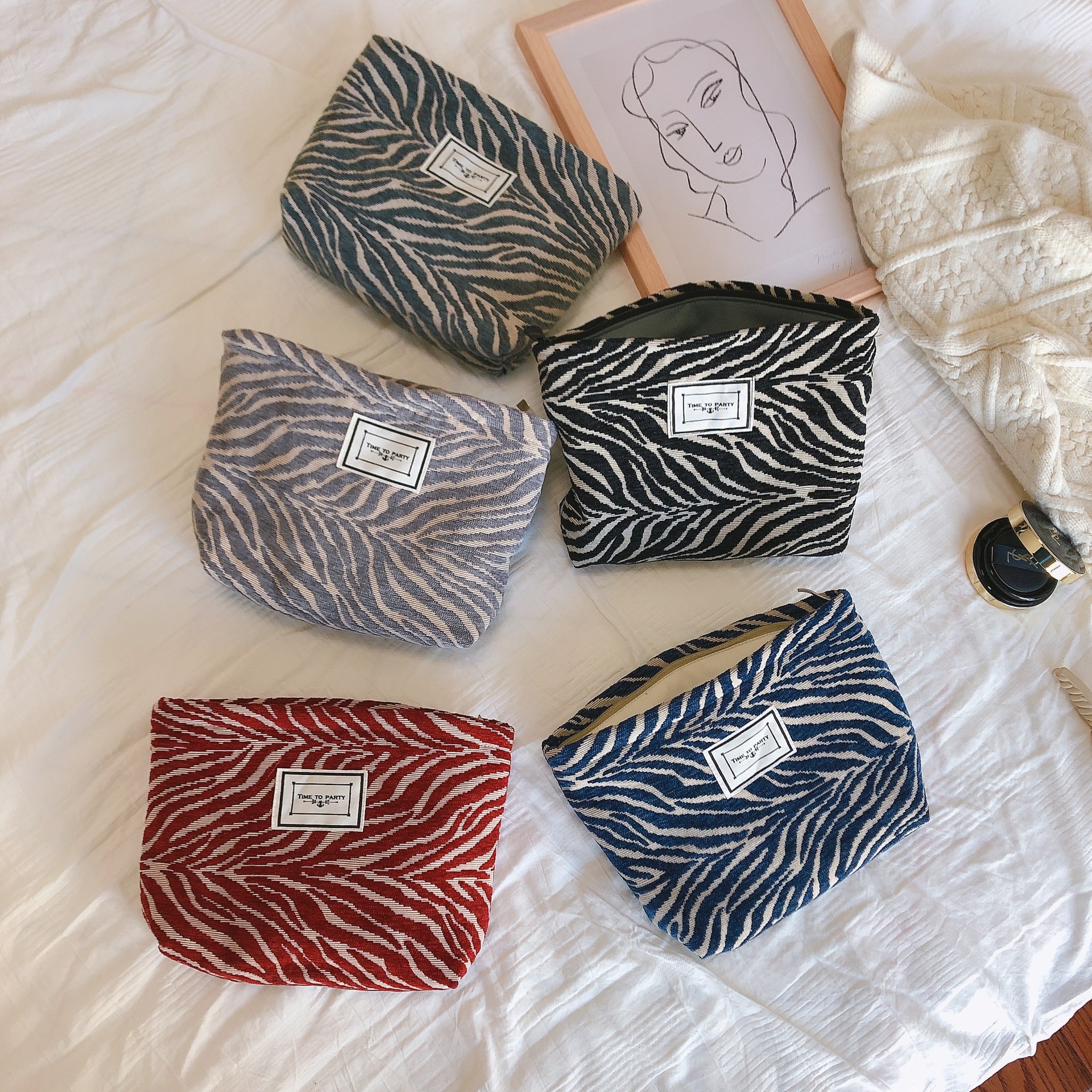 Retro Elegant Abstract Geometric Canvas Bag Chenille Bag Cosmetic Bag Clutch Bag Simple Casual Fashion
