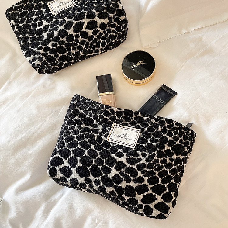 Amazon cross-border leopard print cosmetic bag thickened storage wash travel convenient hand cosmetic bag wholesale