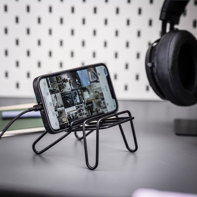 Crooked Mobile Phone Stand Black Metal Mobile Phone Holder Adjustable Angle Lazy Desktop Small Chair Mobile Phone Holder