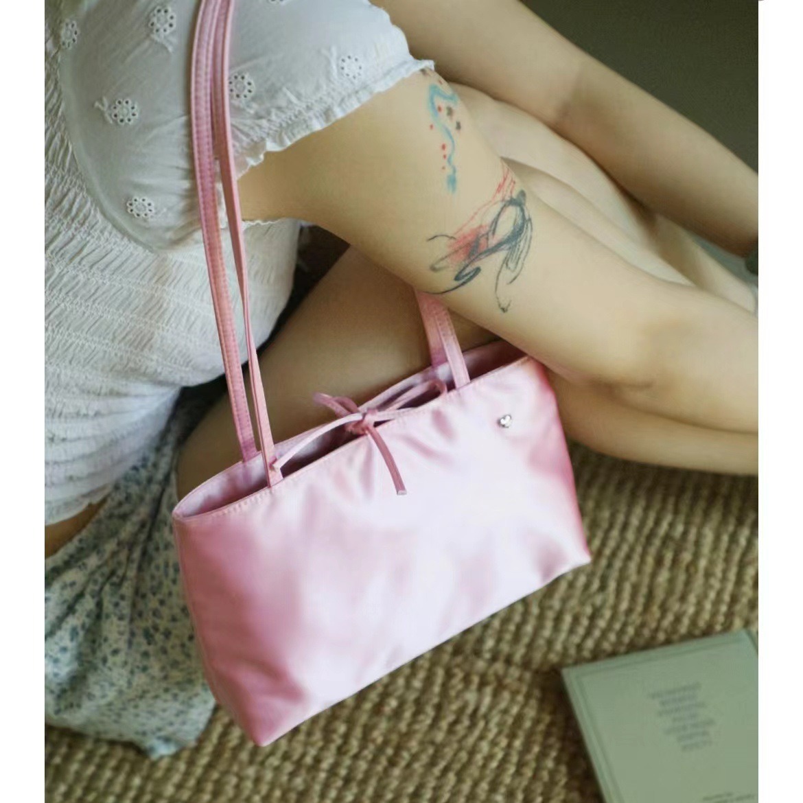 Jennie Style Ballet Style French Style Simple Retro Velvet Satin Sense Portable Small Square Bag Shoulder Underarm Bag