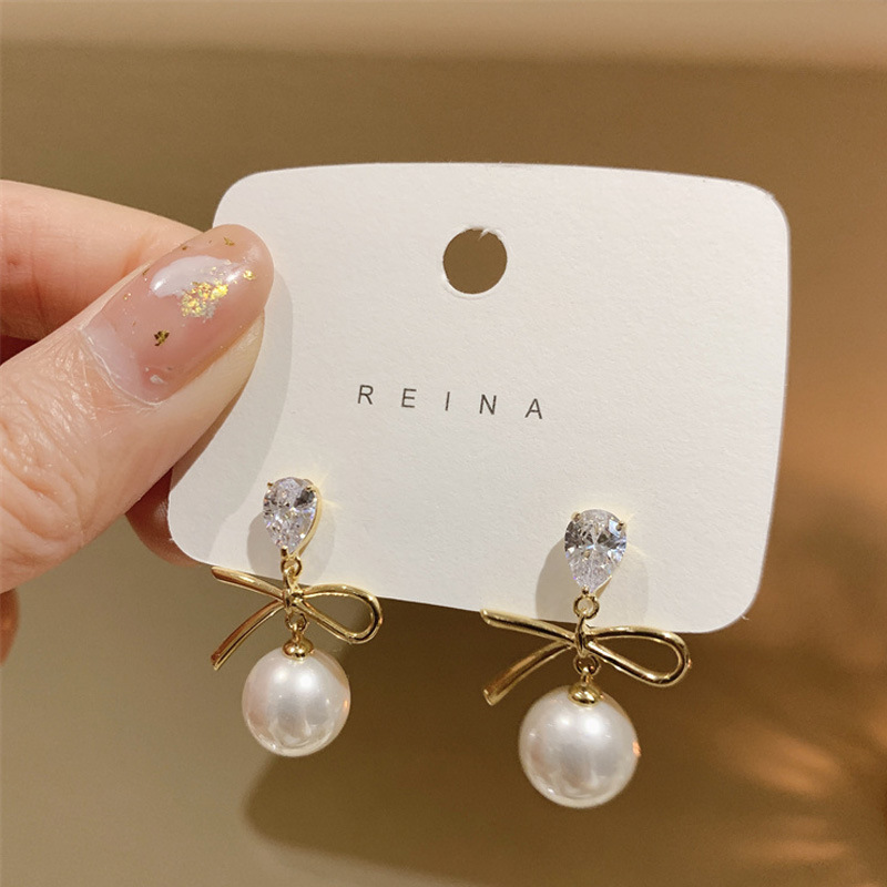 Light luxury style pearl earrings women's wholesale South Korea temperament net red earrings new fashion earrings high sense