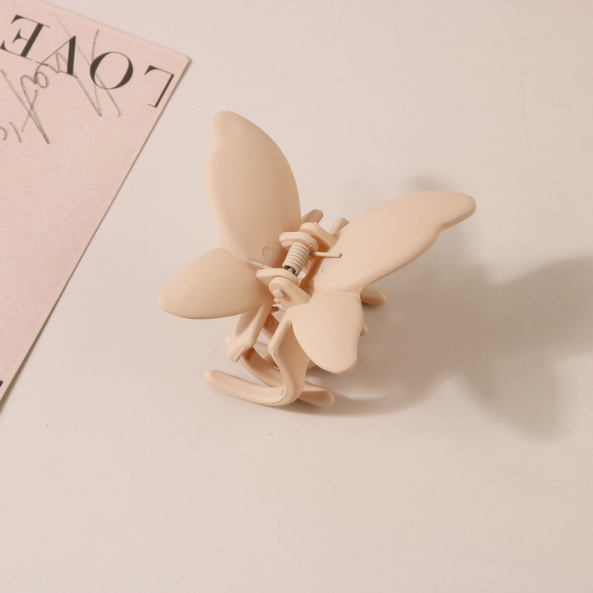 Nuovo fermaglio per capelli a forma di farfalla transfrontaliera, effetto vernice smerigliata, personalizzato, alla moda, con artiglio per la testa_voghion.com