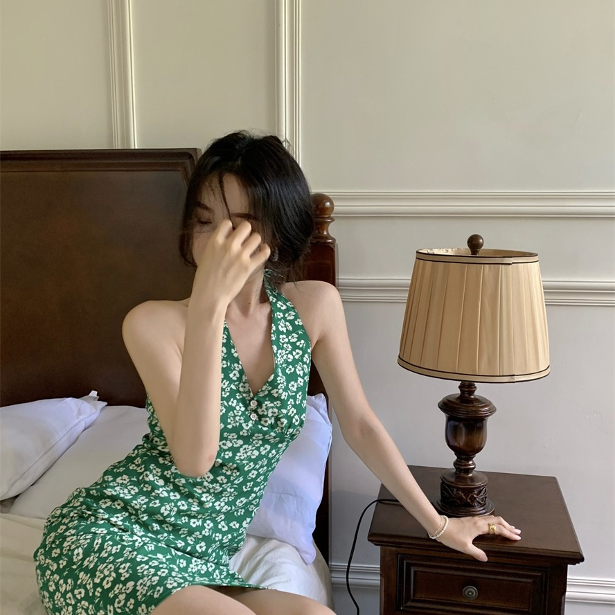 New Hong Kong Style Retro Women's Summer V-neck Hanging Neck Floral A- Line Skirt Bag Hip Slim Sling Strap Dress Trendy