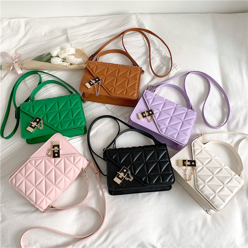Bag women's 2022 fashion Joker popular handbag solid color indentation rhombus ins shoulder slung women's bag wholesale