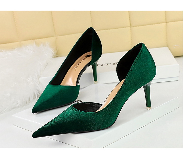 Women's shoes with fine heels, shallow heels and pointed side hollowed out west velvet shoes_voghion.com
