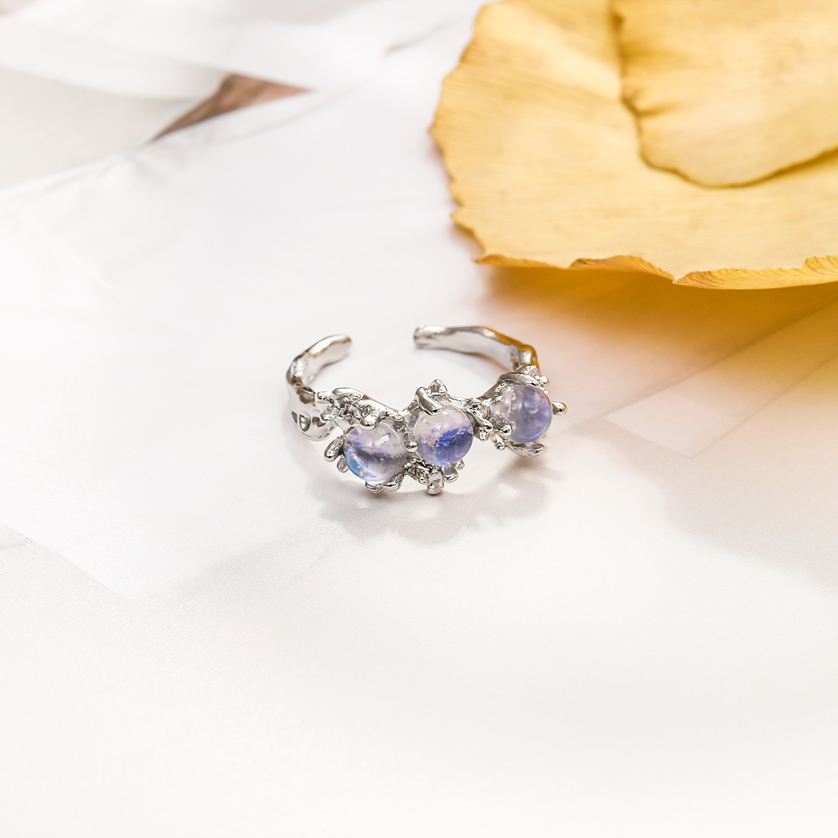 New ins Style Fashion Trend Moonstone Inlay ring Light Luxury Niche Cold Style Female ring ring_voghion.com