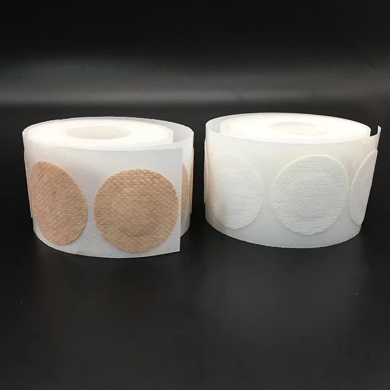 Spot wholesale disposable non-woven breast stickers breathable seamless invisible chest stickers men's nipple stickers anti-light chest stickers