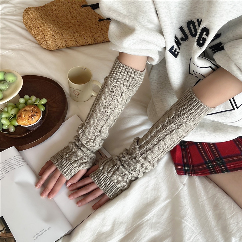 Yifan Autumn and Winter Outdoor Travel Warm Cold-proof Solid Color Twist Long Half-finger Elastic Sleeve Knitted Arm Cover for Women_voghion.com
