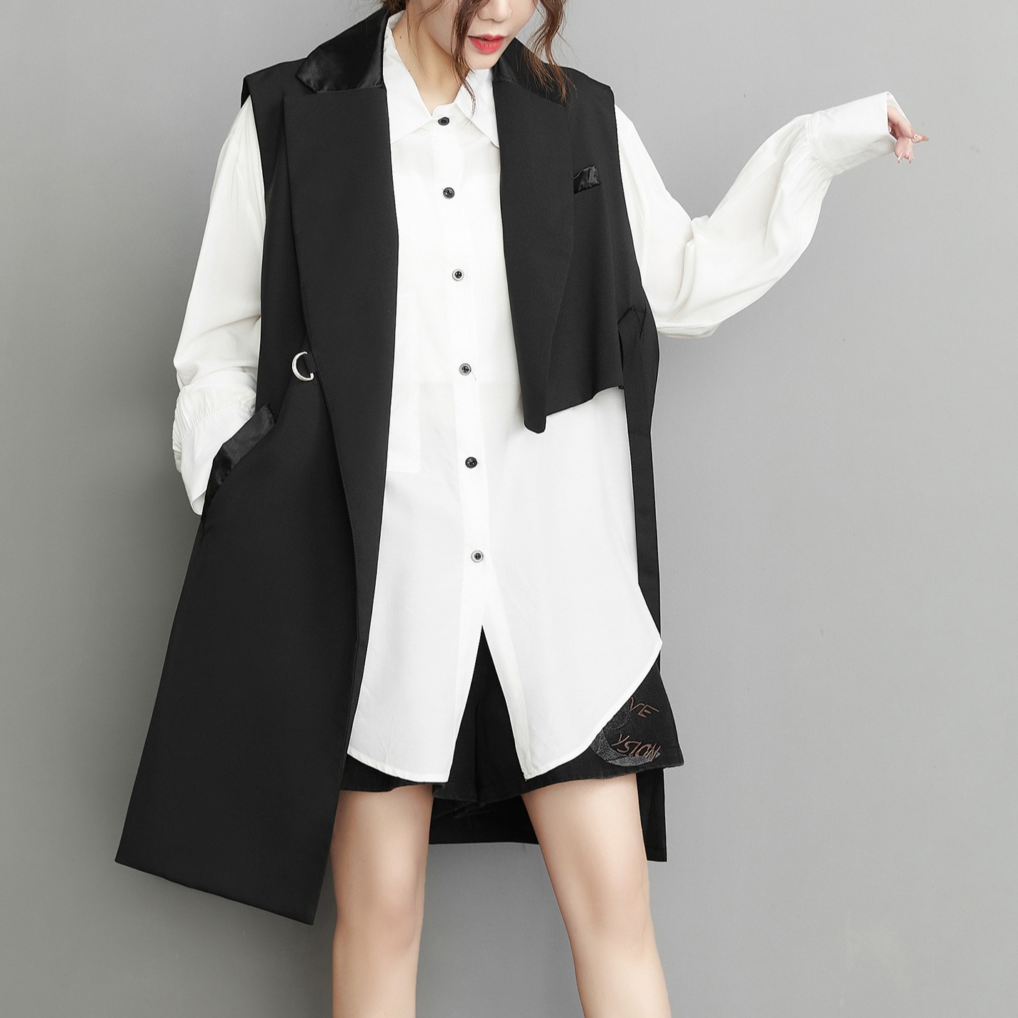 Spring 2024 New Mid-length Black Retro Loose Large Size Women's Suit Vest