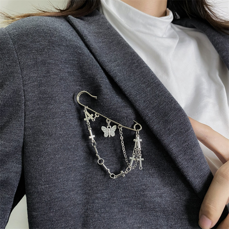 Cold ins Chain Pin Retro Trendy Accessories Insect Brooch Anti-running Butterfly Tassel Pin Retro