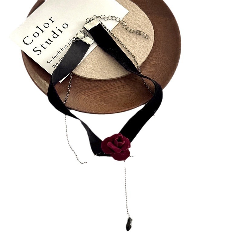 Pure desire sexy French High sense wine red rose flower clavicle chain velvet collar neck strap strap necklace for women