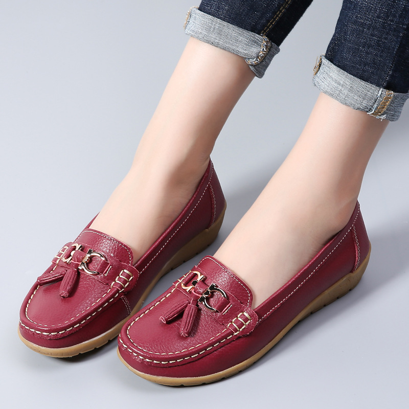Cross-border Large Size Genuine Leather Single Shoes Flat Bean Shoes Flat Heeled Soft Sole Casual Shoes for Middle-aged and Elderly Foreign Trade Hot-selling Moms Shoes