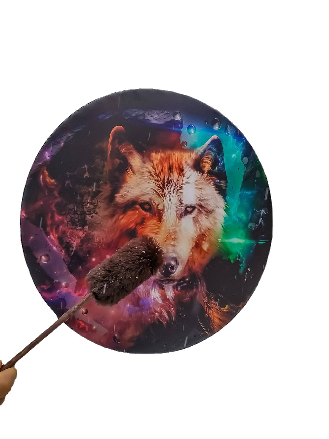 Stație independentă transfrontalieră, tambur, lup, totem, tambur, instrument de percuție, decorațiuni de festival_voghion.com
