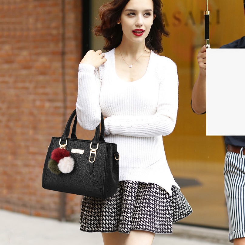 Bag women's 2024 spring new fashion handbag simple Korean version of large capacity shoulder messenger bag a generation of hair