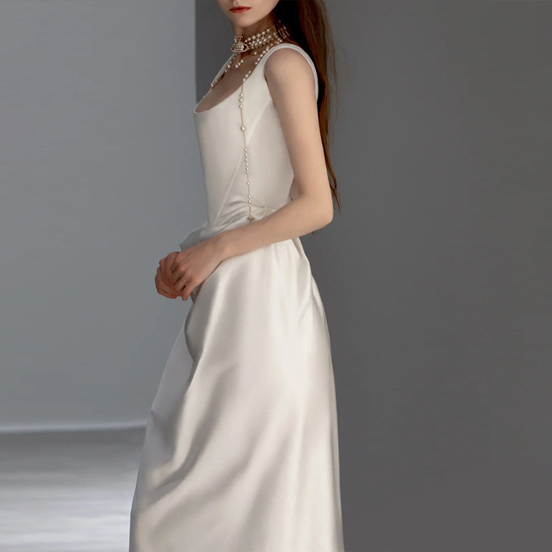 Foreign trade satin light wedding dress 2025 new vintage simple out-of-house yarn small tail suspender dress evening dress wholesale