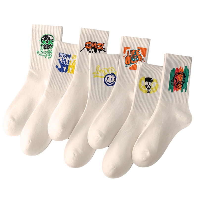 Cross-border 46 plus size couple sports boat socks wholesale sweat-absorbent basketball stockings autumn and winter black and white men's socks