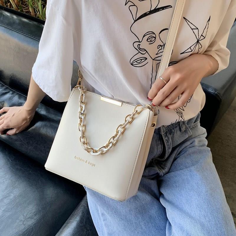 Internet celebrity textured popular bag for women 2023 new trendy fashionable western style all-match ins shoulder messenger bag for women