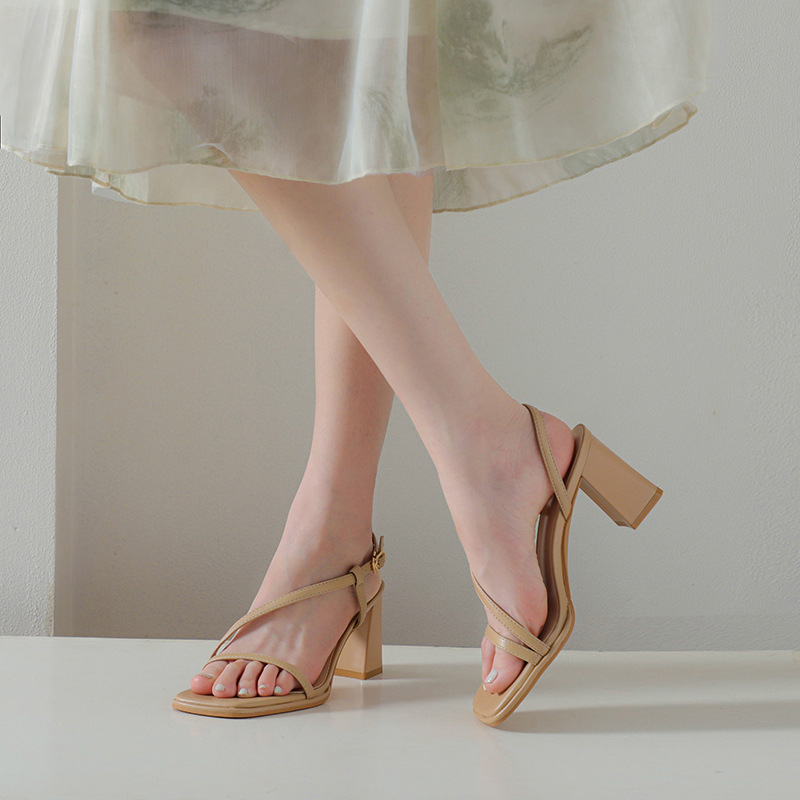 Fu Size Thick Heel High Heel Sandals Women's 2023 New Summer Simple Fashion Women's Shoes Casual Trip Strap Shoes