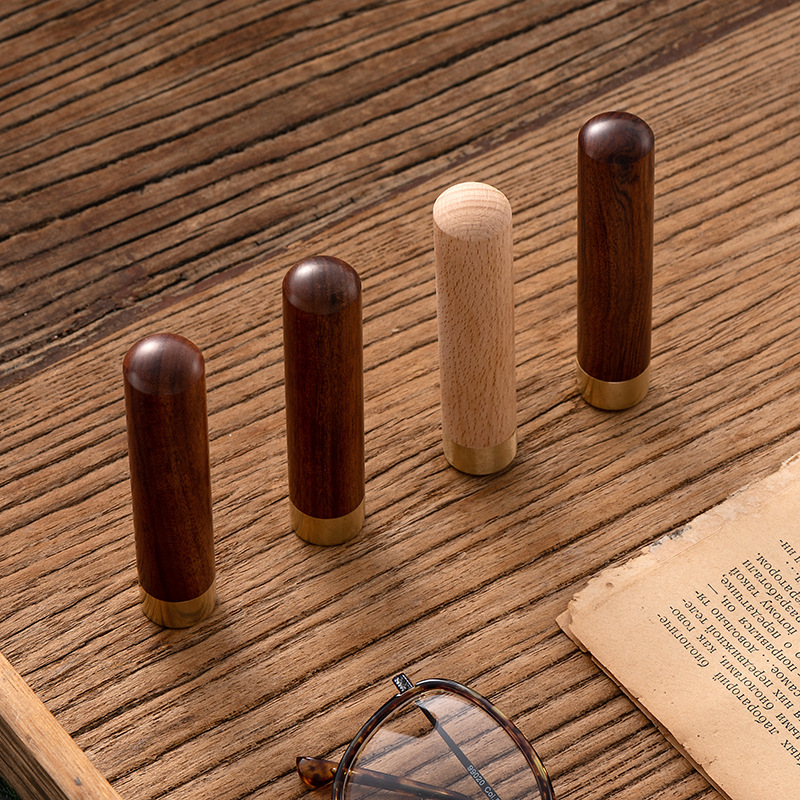 Source manufacturers wholesale wooden toothpick cartridge Rosewood handmade storage syringe sandalwood storage box syringe wholesale
