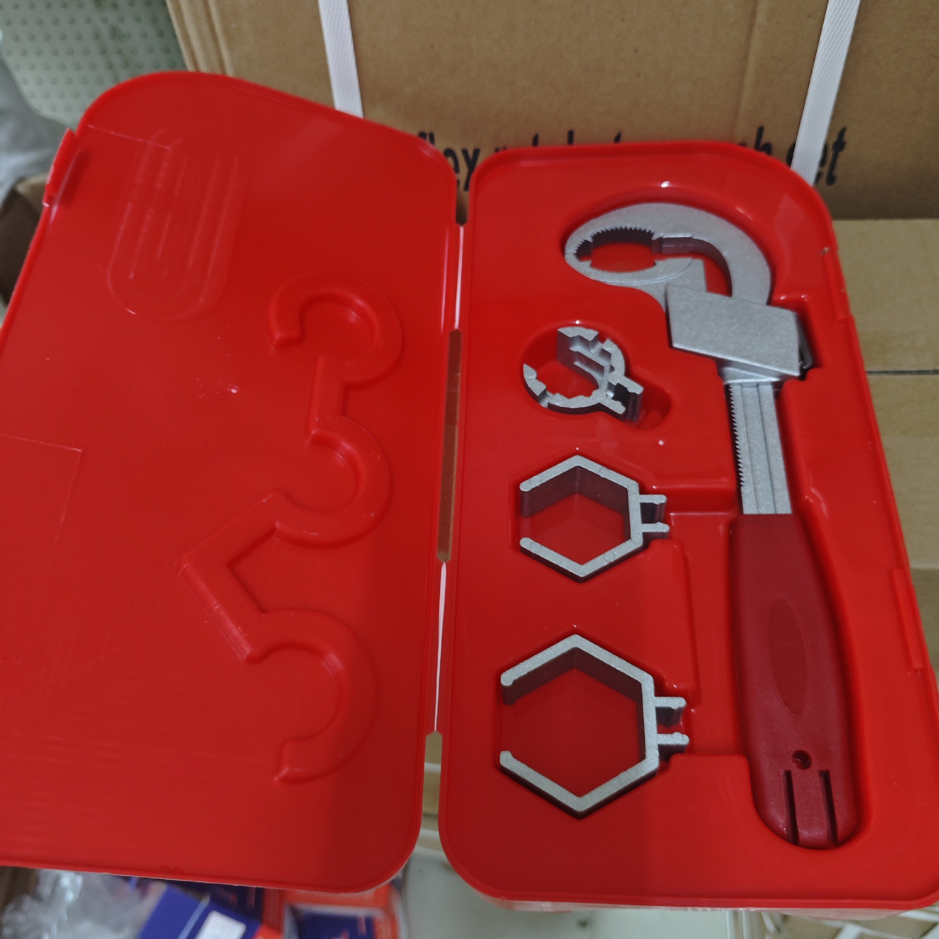 Multi-purpose sink wrench bathroom wrench arc toothed wrench movable board plumbing installation sink tool Multi-purpose sink wrench bathroom wrench arc toothed wrench movable board plumbing installation sink tool