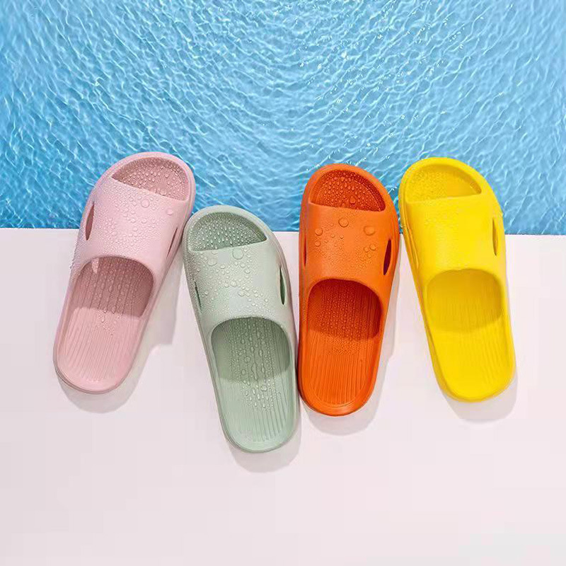 Wholesale New couple home non-slip hollow EVA slippers women's simple thick bottom dormitory sandals one-piece delivery