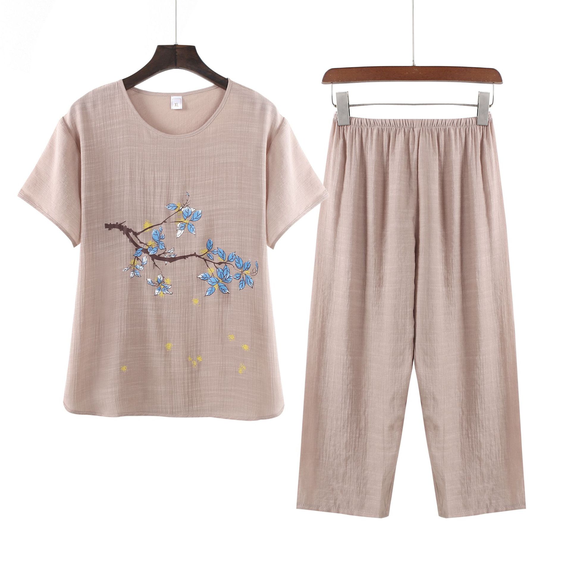 Middle-aged and elderly mothers pack a special outdoor spring and summer home round neck jacket pants set manufacturers wholesale