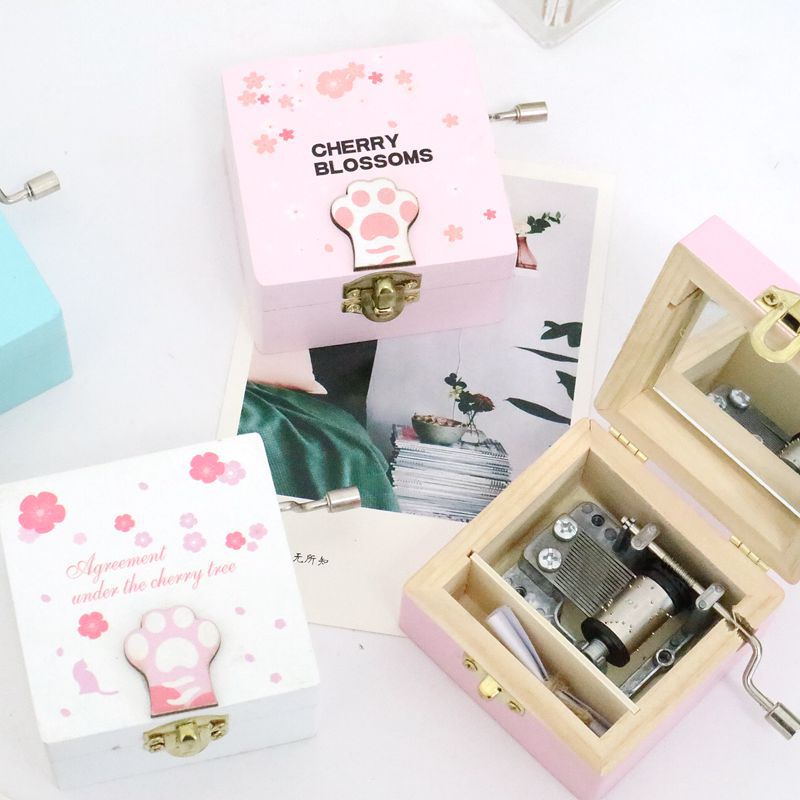 Cartoon girl music box hand wooden music box student gift creative gift birthday gift wholesale