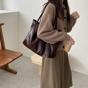 South Korea bag women's new portable large Bag tote bag niche design versatile large capacity shoulder casual underarm bag