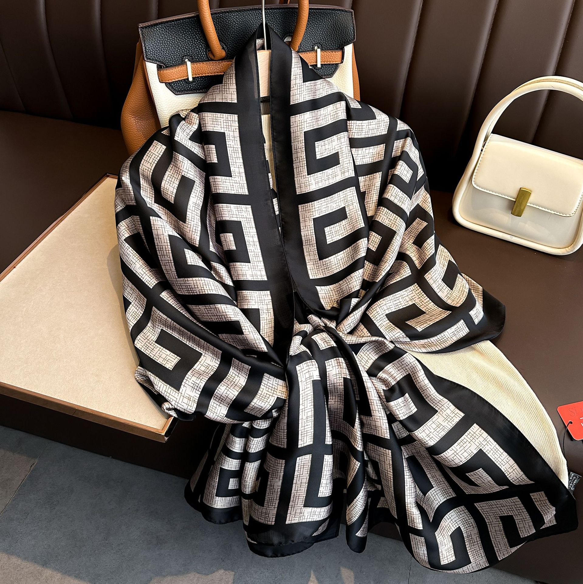 New fashion all-match long scarf women's letter printed scarf shawl outer wear decorative beach towel lengthened