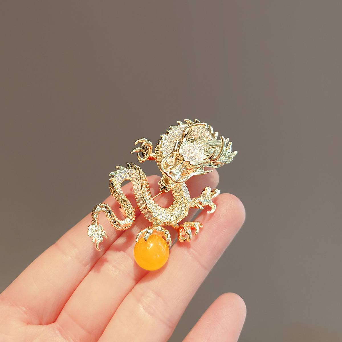 Golden Zodiac dragon brooch luxury national fashion suit corsage vintage rhinestone accessories 2023 new coat pin buckle