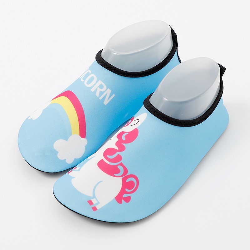 2023 New Children's Beach Shoes Soft and Comfortable Non-Slip Shock Absorbing Cartoon Printed Tracing Shoes Boys and Girls Wading Shoes