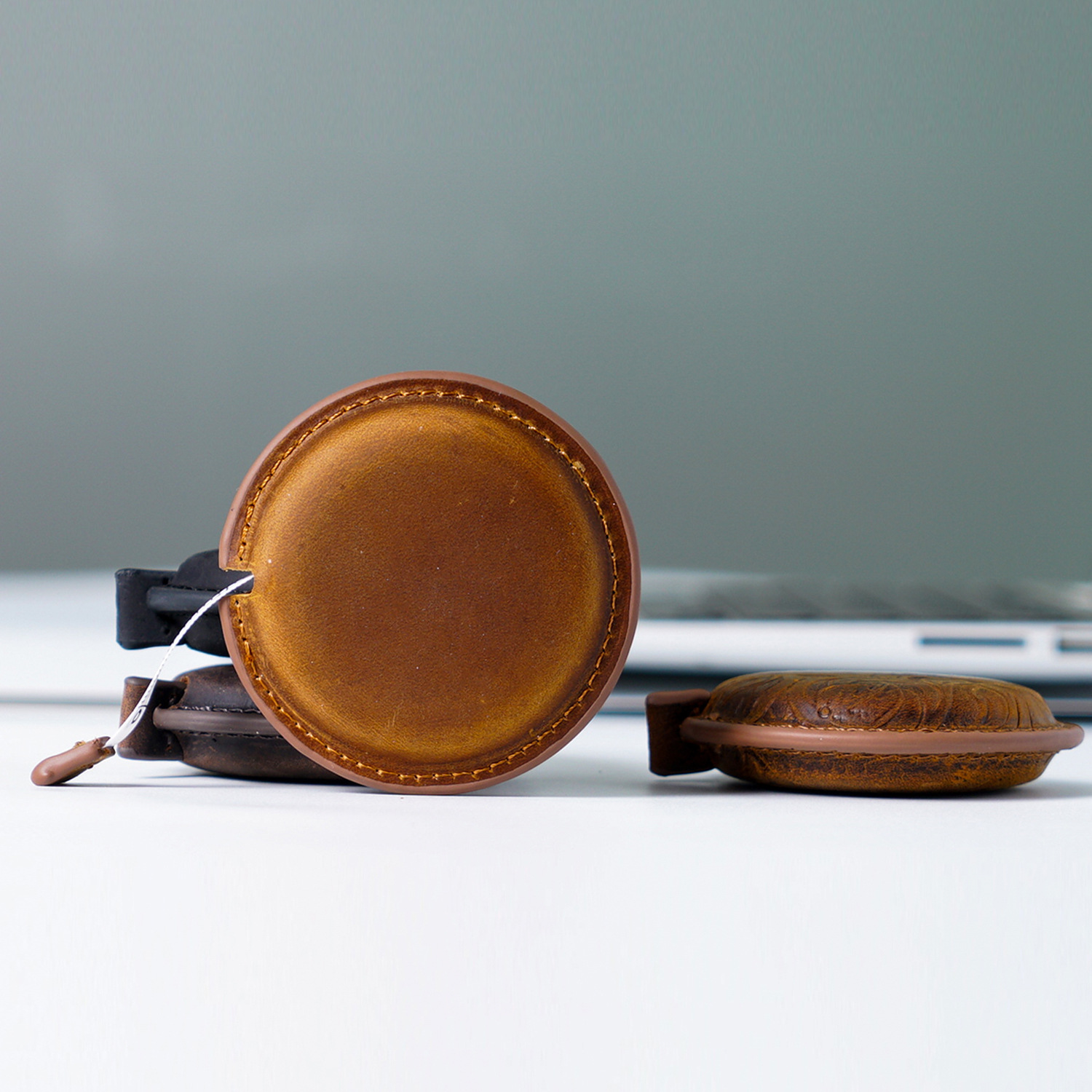 Crazy Horse Leather Handmade Mini Tape Measure Top Layer Cowhide Ruler Vintage Tape Measure Leather Keychain Pendant Tape Measure