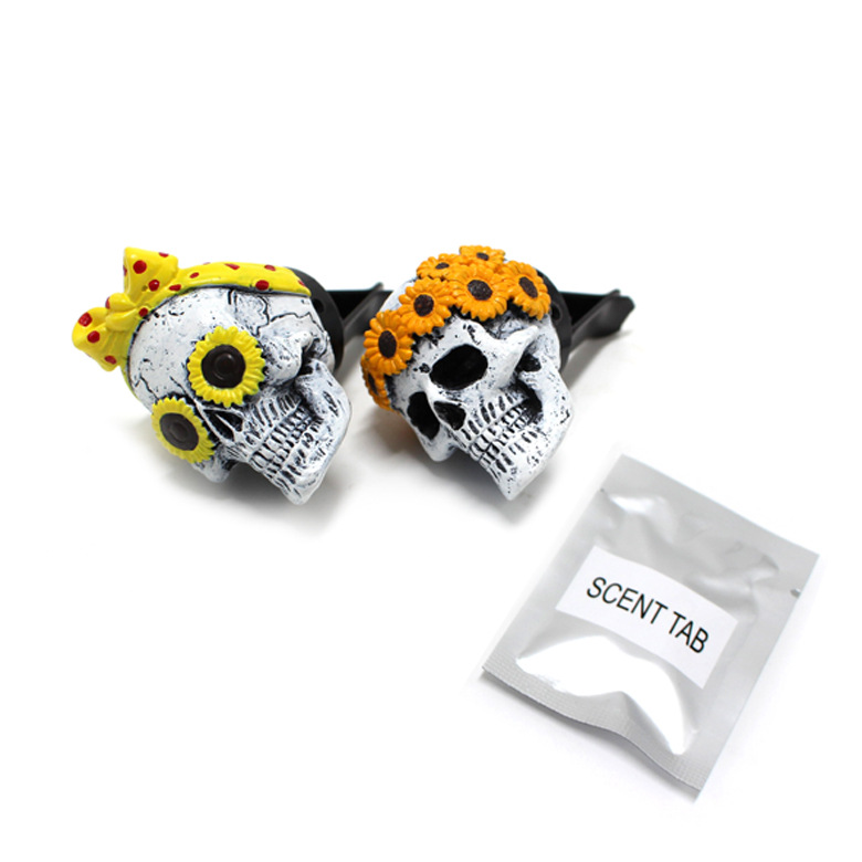 Cross-border new suit ghost head aromatherapy resin plug-in creative car aromatherapy ornaments car accessories Gifts Wholesale