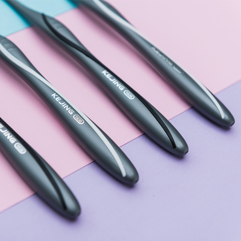 Cleanable C1609 toothbrush soft hair small head toothbrush lovers fine hair two-color Spiral bristles wholesale