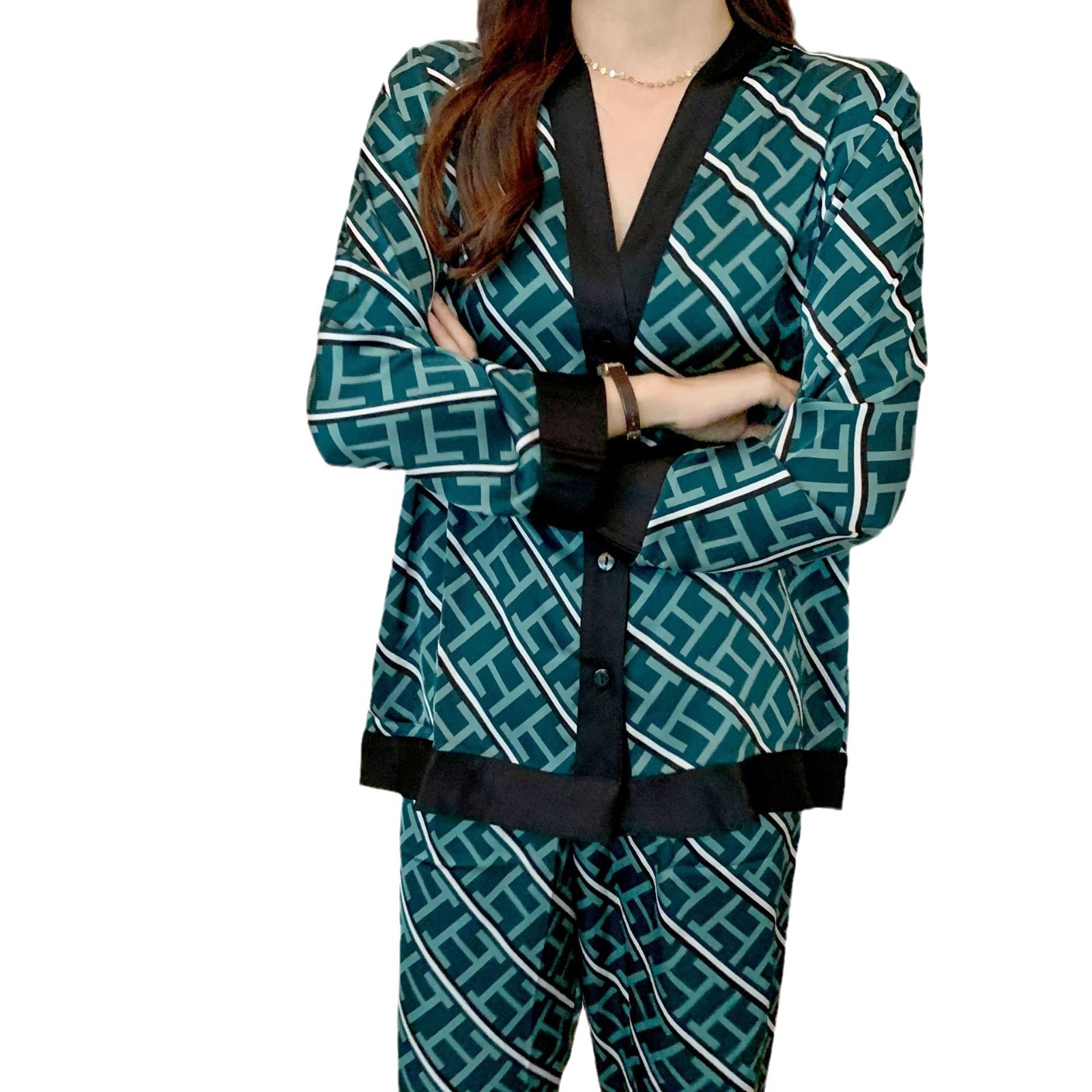 Live Products New Pajamas Women's Ice Silk Suit Home Clothes Spring and Autumn ins Style Suit V-Neck Hair Replaceable