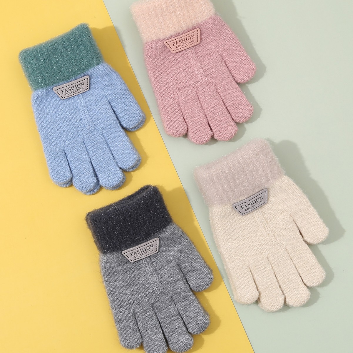 Autumn and winter children's gloves five-finger fleece-lined thickened children's gloves girls cute cartoon baby knitted gloves wholesale