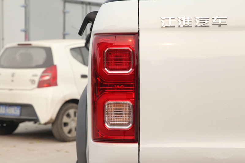 Suitable for Jianghuai Pickup Shuai Ling T8 Rear Tail Lamp Assembly Left and Right Rear Lamp Cover Brake Lamp T8 Rear Fog Lamp Rear Bar Lamp Housing