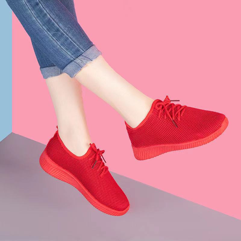 Women's shoes old Beijing cloth shoes summer breathable mom shoes women's canvas shoes comfortable lightweight sneaker factory supply