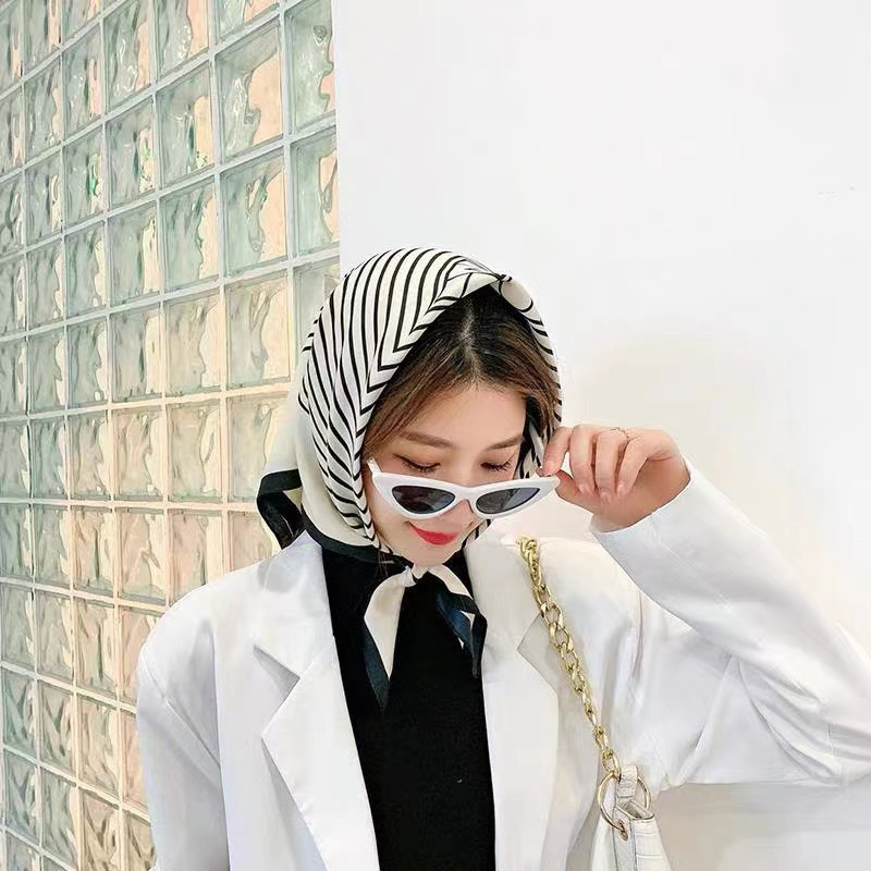 Fashion black and white striped silk scarf simple large square scarf women's spring and autumn elegant Mulberry silk scarf scarf wholesale