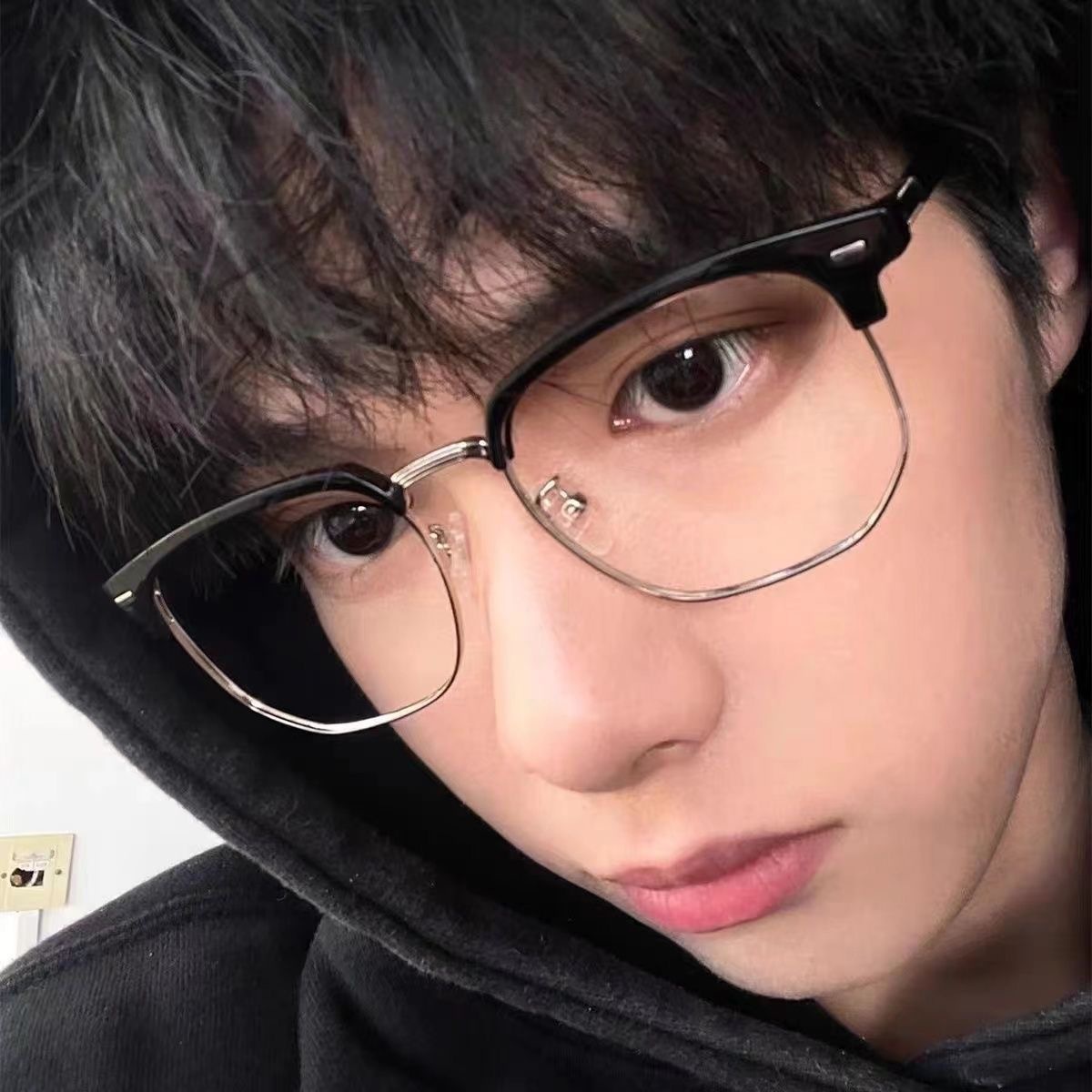 2024 New High-Definition Eye Protection Anti-Blue Light Myopia Glasses Frame for Men's Personalized Flat BrowEyeglasses for Women
