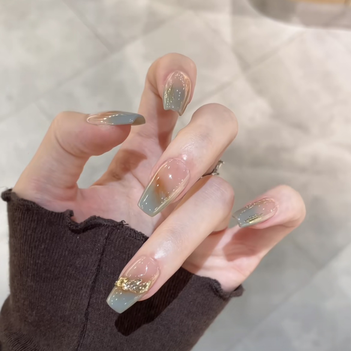 Wearing nail forest Misty fake nail patch White phototherapy detachable manicure autumn and winter nail patch short nail