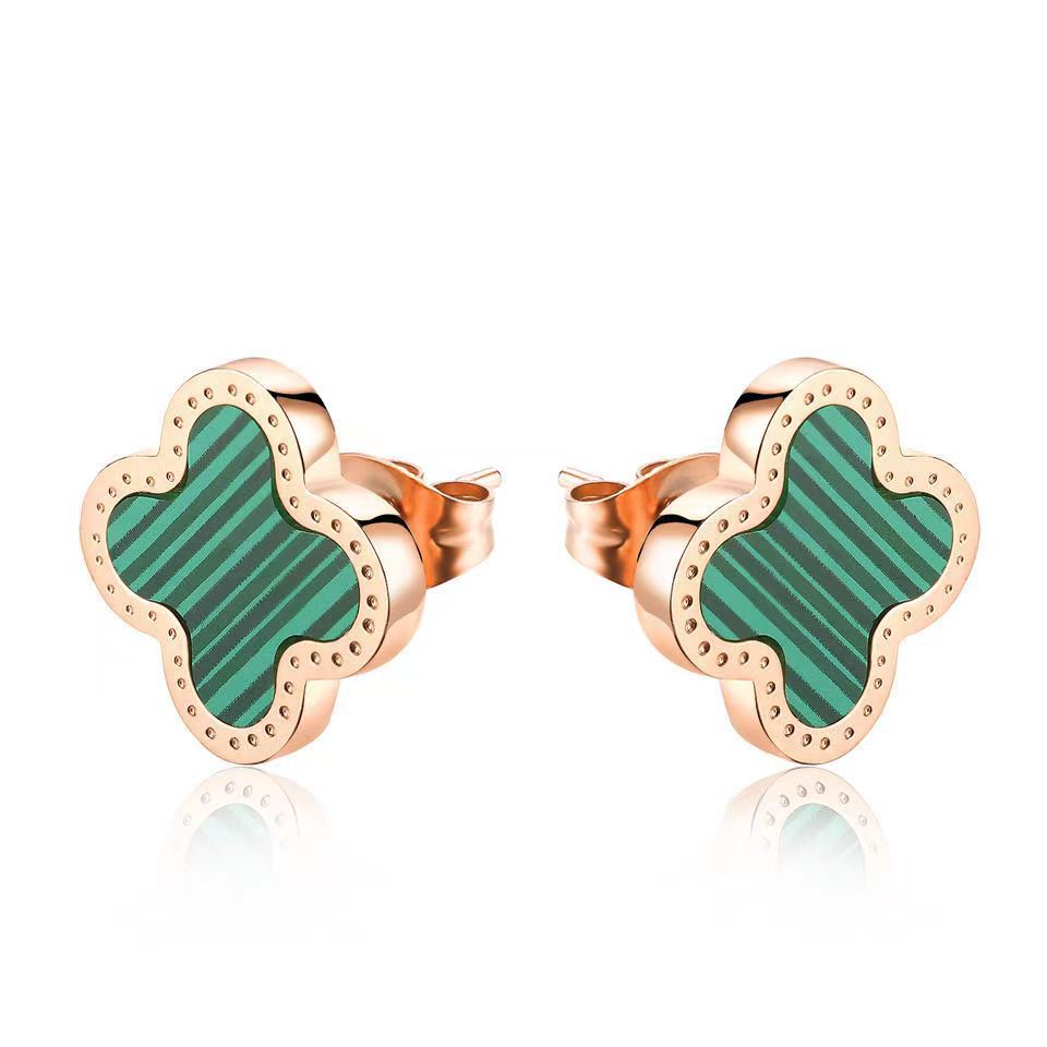 Titanium steel personality trend four-leaf clover Golden Rose gold earrings high fashion earrings wholesale net red wind earrings