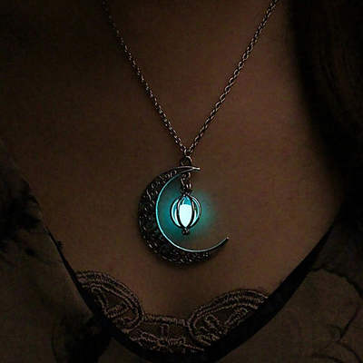 Cross-border Explosions Luminous Moon Pumpkin Creative Necklace Halloween Amazon Women's Necklace Alloy Clavicle Chain