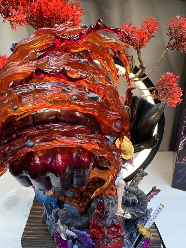 ワンピースGK業火路飛のフィギュアが光ることができます。|undefined