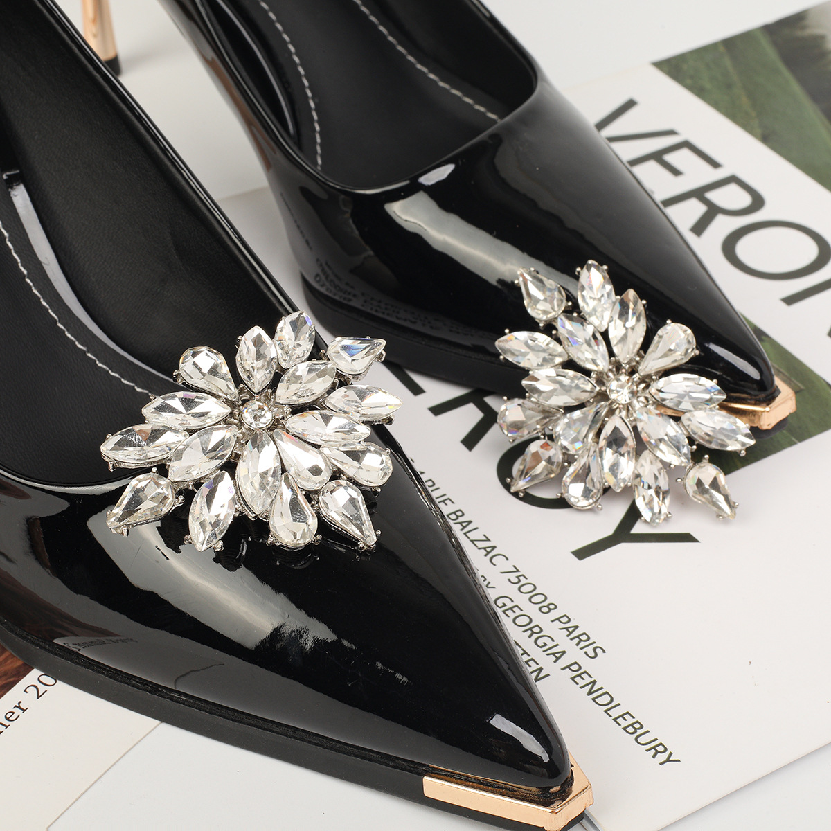 New 2023 shoe accessories metal decorative accessories vamp accessories all-match shoe flower shoe buckle toe rhinestone glass accessories