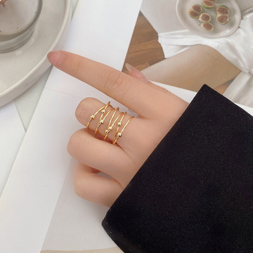 Koreanischer Ins-Nischendesign-Ring, minimalistischer, allgleiches, unregelmäßige Textur, flache Linienöffnung, verstellbarer Ringhersteller_voghion.com