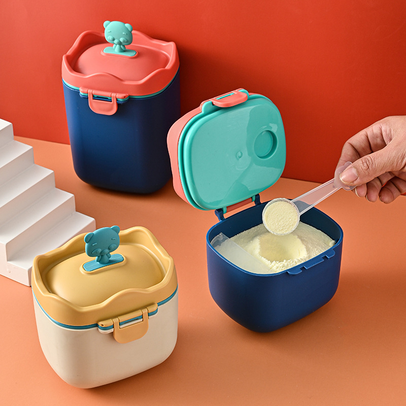 Baby milk powder box portable outdoor sealed moisture-proof sub-packing box storage tank complementary food rice powder boxed milk powder compartment