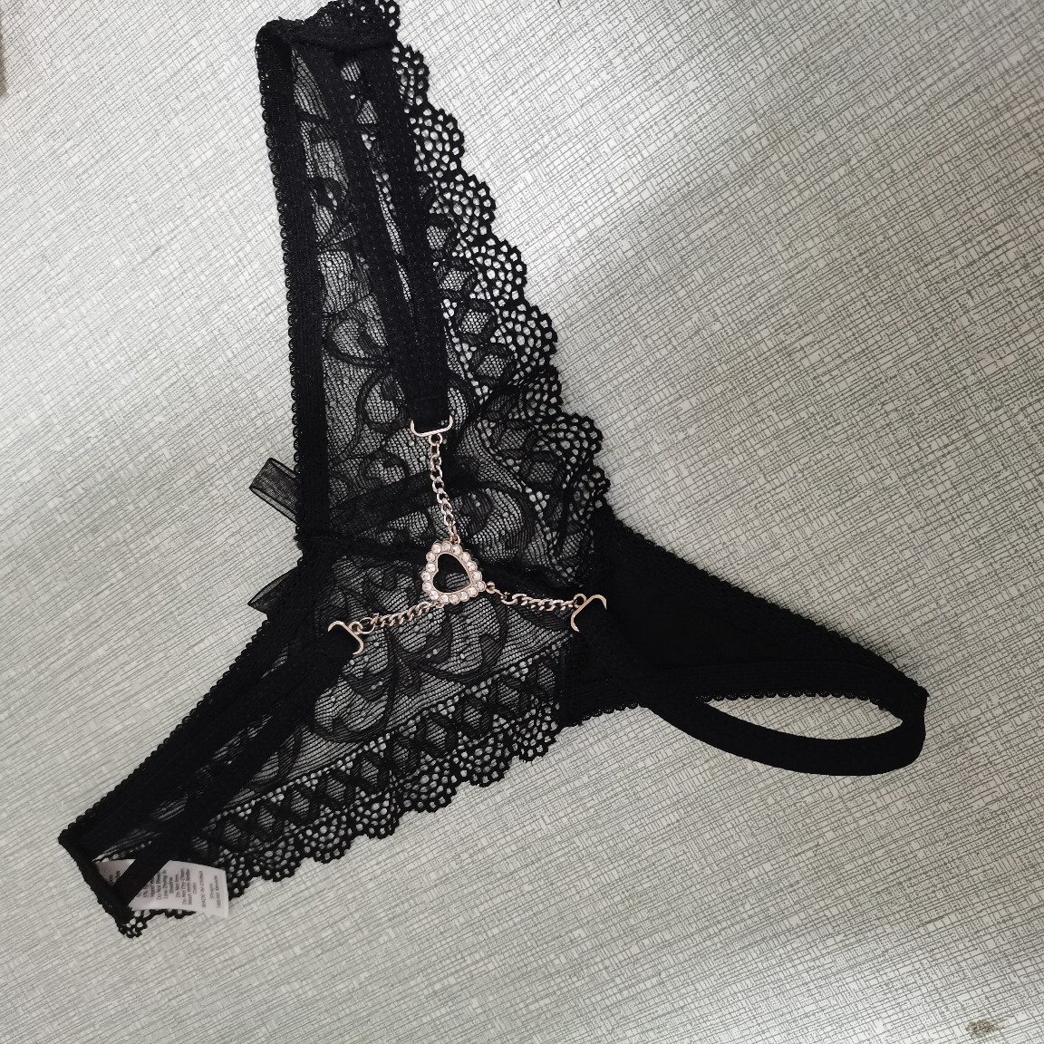 European and American Sexy Underwear Women's Love Diamond Lace Low Waist Thong Temptation T-Pants Fun Free Underwear